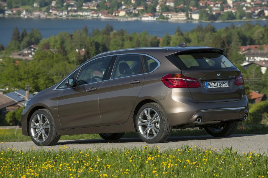  BMW 220d Active Tourer Luxury Line (F45) 2018 года  (WW) (фото 15 из 16)